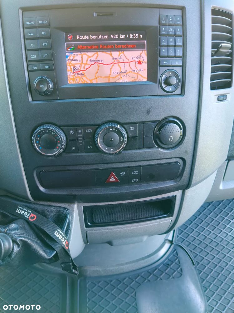 Mercedes-Benz Sprinter - 8