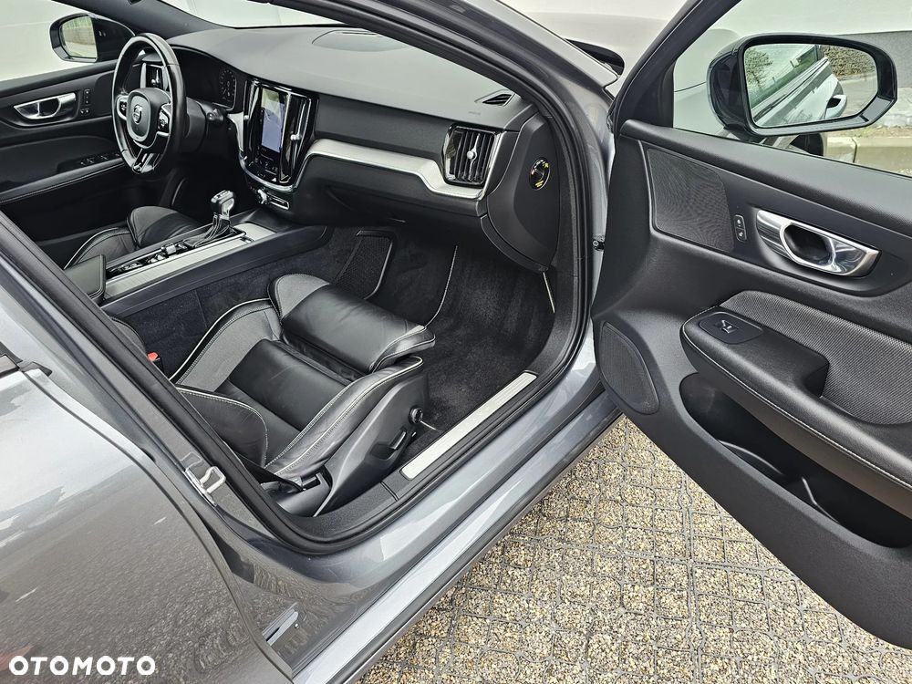 Volvo V60 D3 Geartronic R-Design - 9