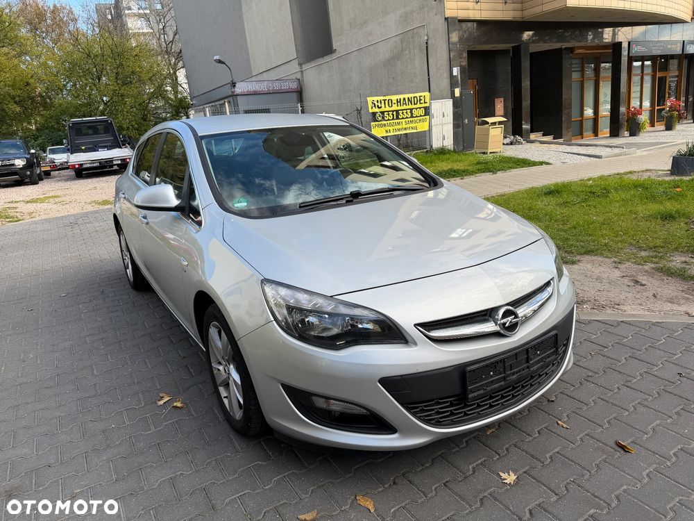 Opel Astra 2013 photo 3