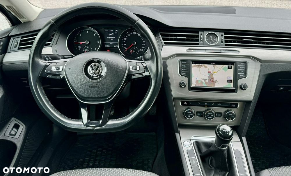 Volkswagen Passat 2.0 TDI (BlueMotion Technology) Comfortline - 16