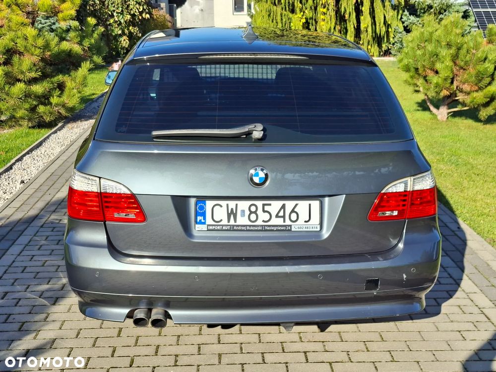 BMW Seria 5 525d - 16