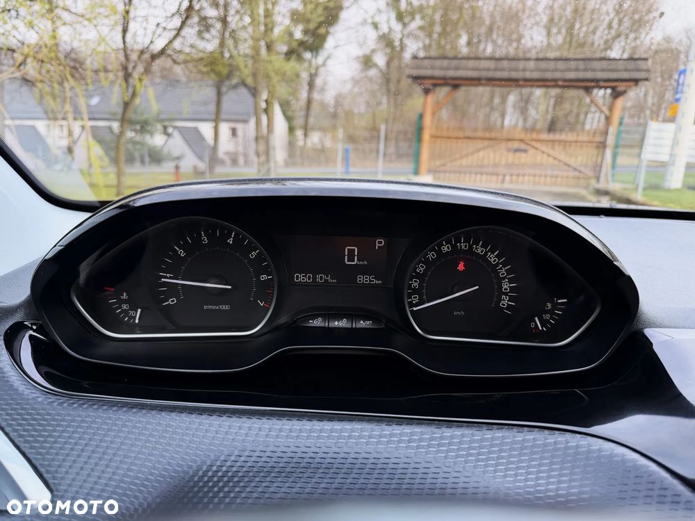 Peugeot 2008 PureTech 130 Stop&Start EAT6 Allure - 21