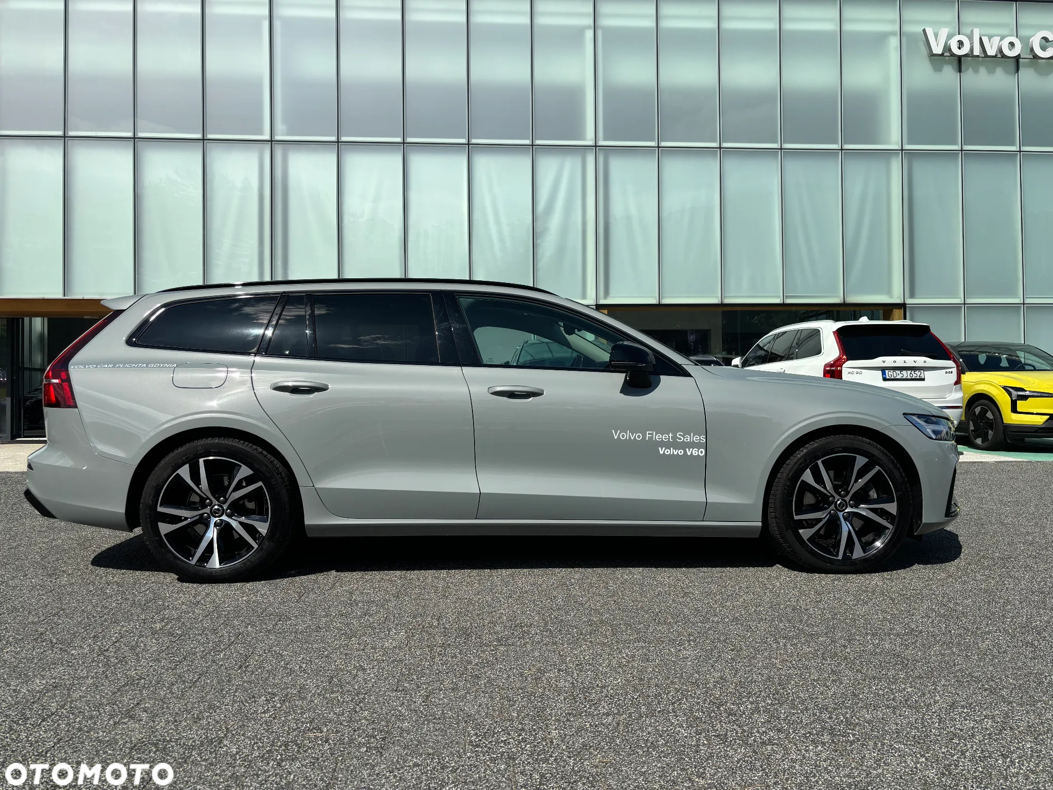 Volvo V60 B4 B Plus Dark - 3
