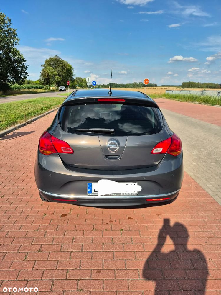 Opel Astra 1.4 Turbo - 4