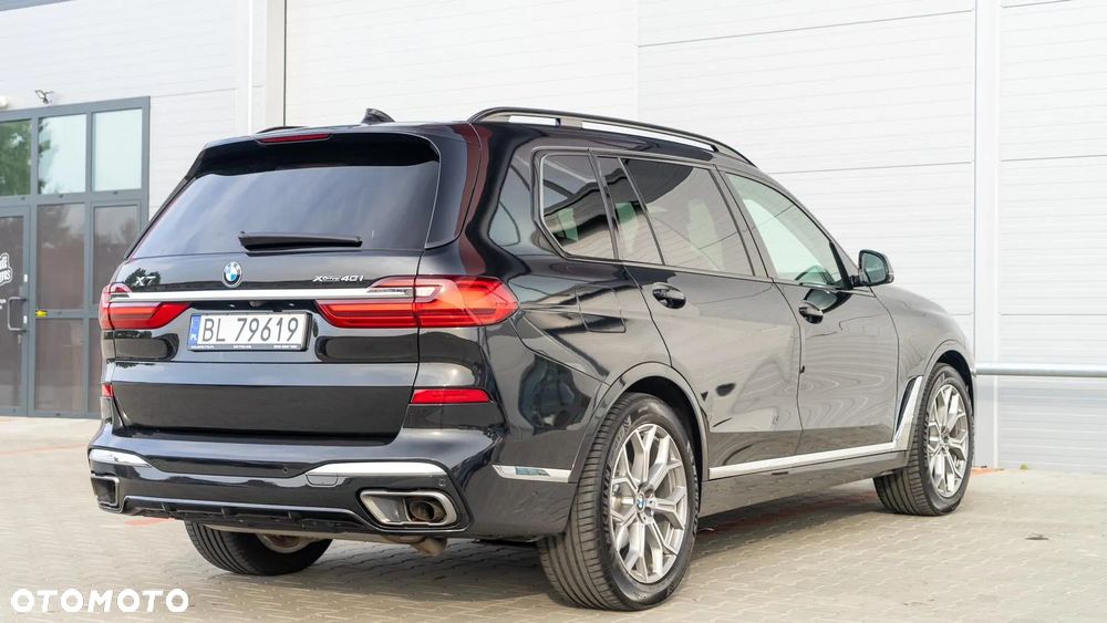 BMW X7 xDrive40i - 7
