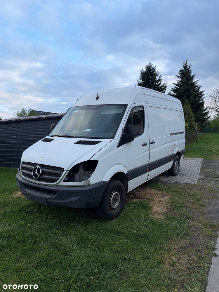 Mercedes-Benz Sprinter - 2