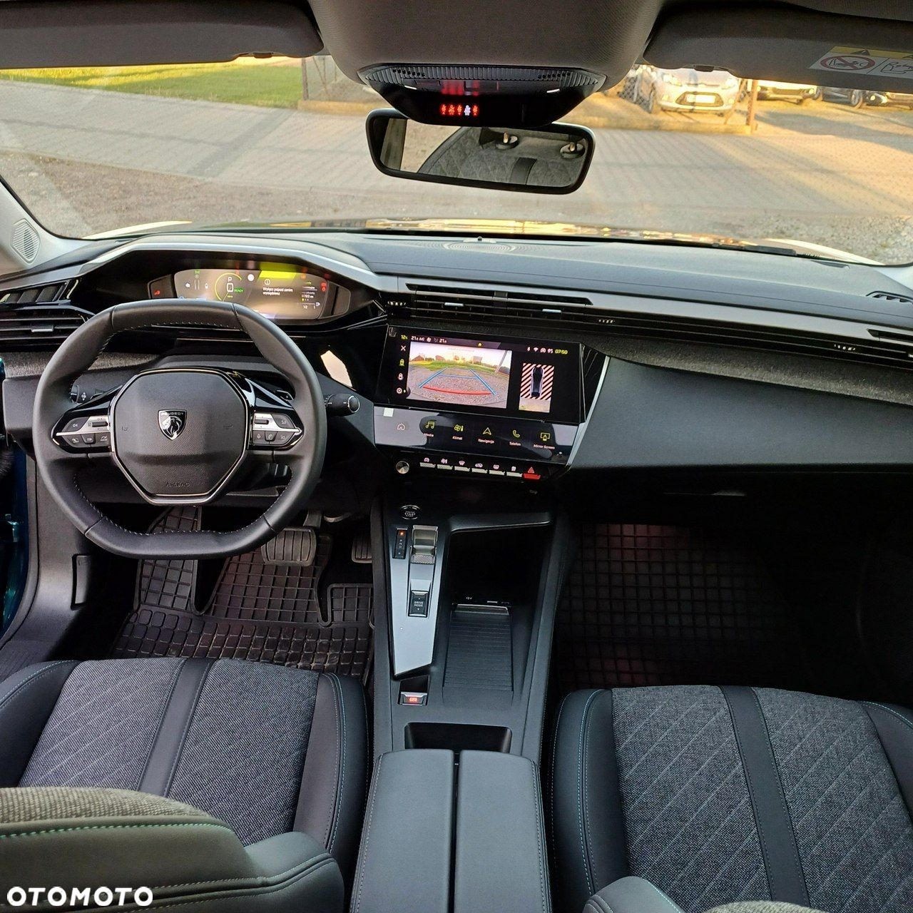 Peugeot 408 - 18