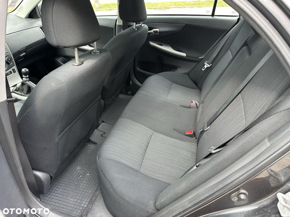 Toyota Corolla - 7