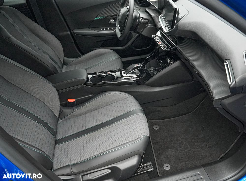 Peugeot 2008 1.5 BlueHDI 130 S&S EAT8 Allure - 13