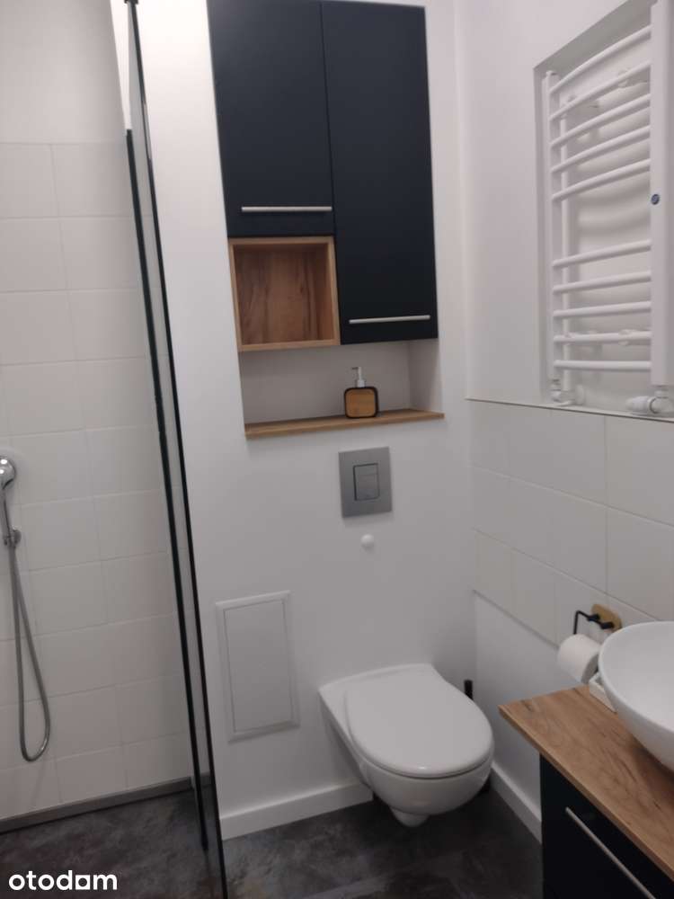 Mieszkanie 2-pokojowe po remoncie, 3minuty od metra .