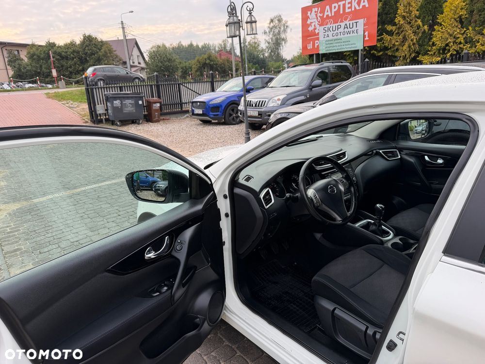 Nissan Qashqai 1.2 DIG-T N-Connecta EU6 - 5