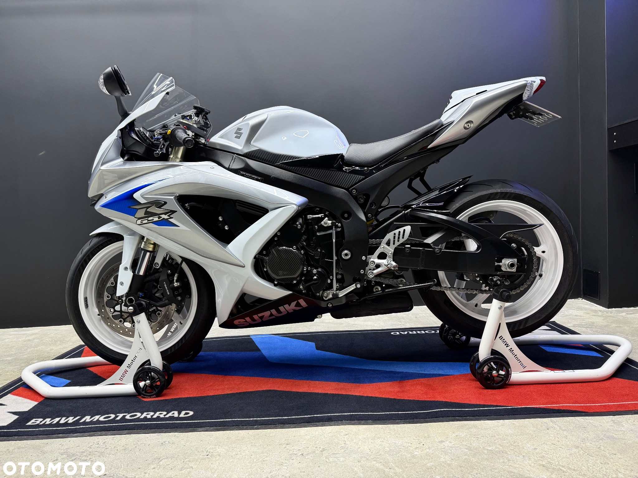 Suzuki GSX-R - 6