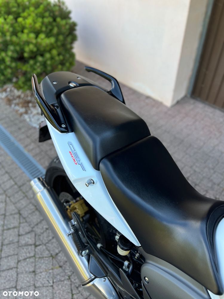 Honda CBF - 11