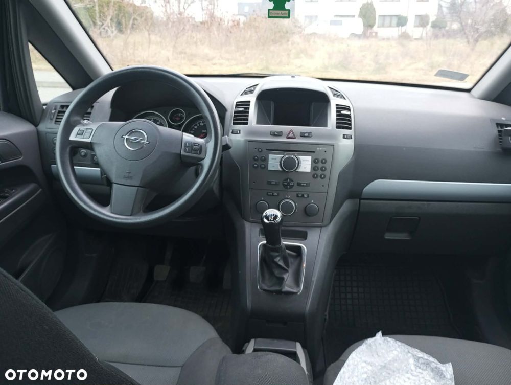 Opel Zafira 1.8 Enjoy - 11