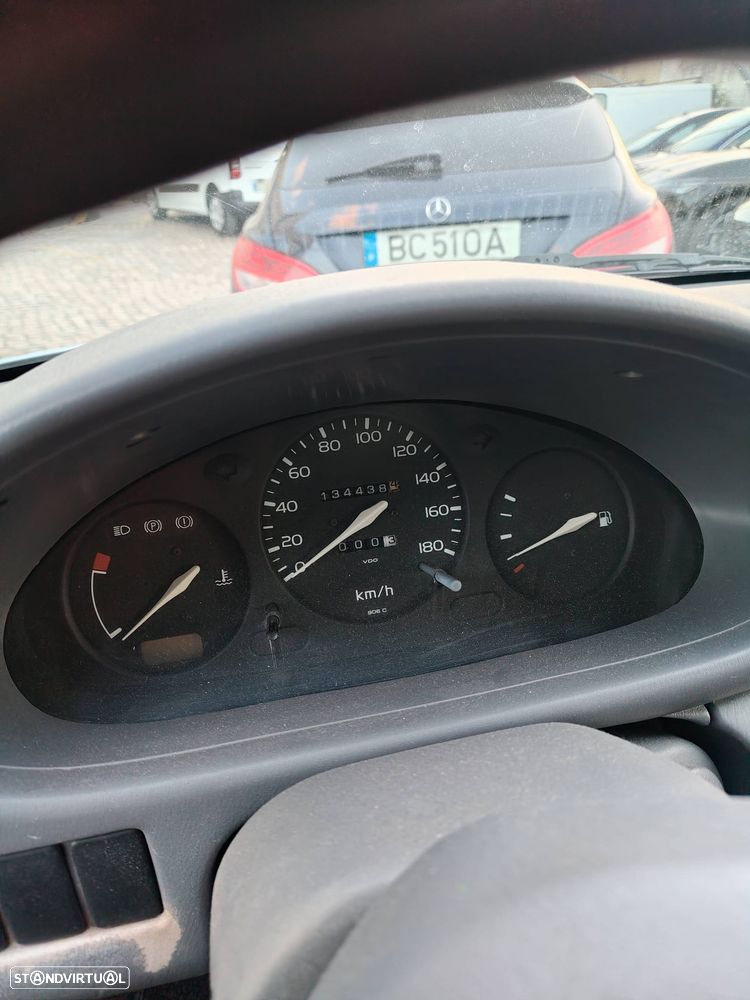 Nissan Micra 1993 photo 2