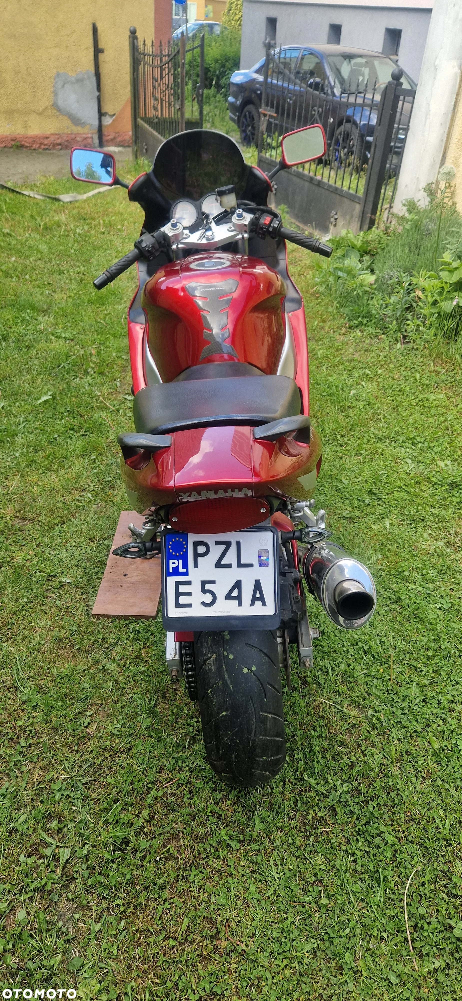 Yamaha YZF - 2