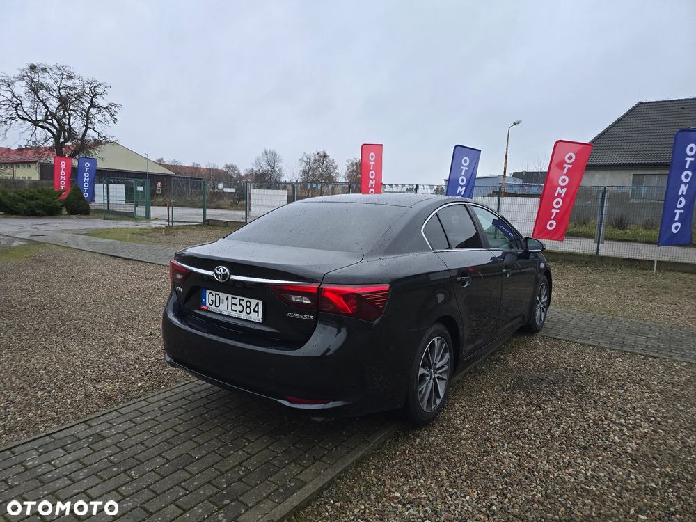 Toyota Avensis 2.0 Prestige NAVI MS - 6