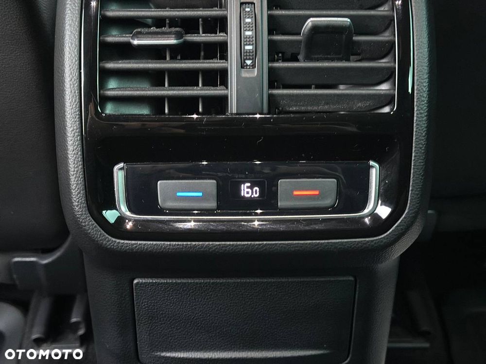 Volkswagen Passat 2.0 TDI SCR DSG Highline - 25