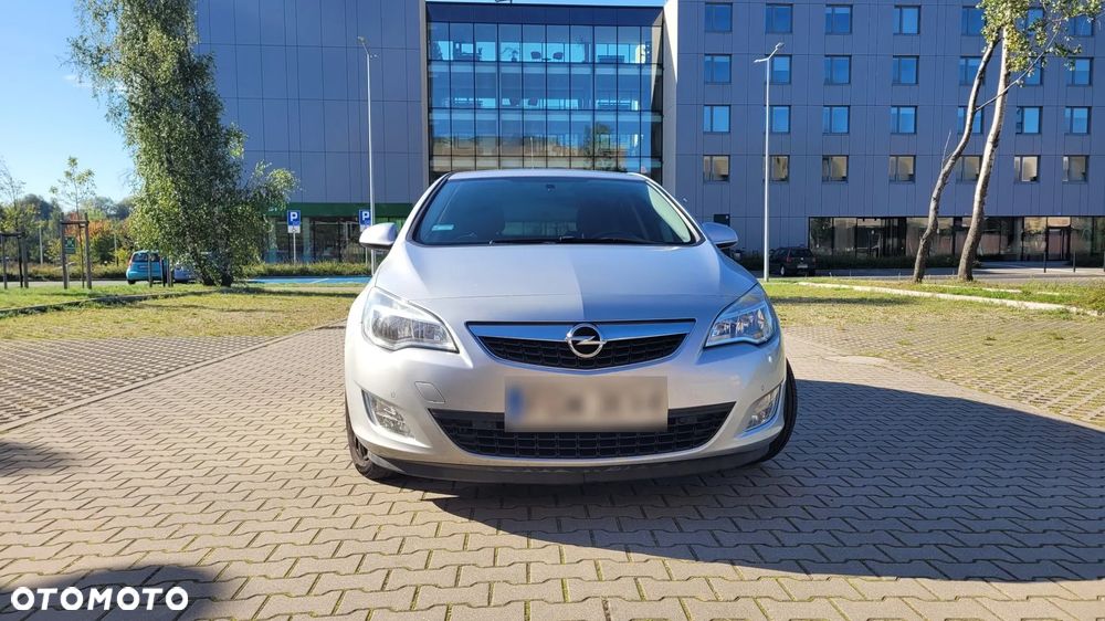 Opel Astra 1.7 CDTI Cosmo - 10