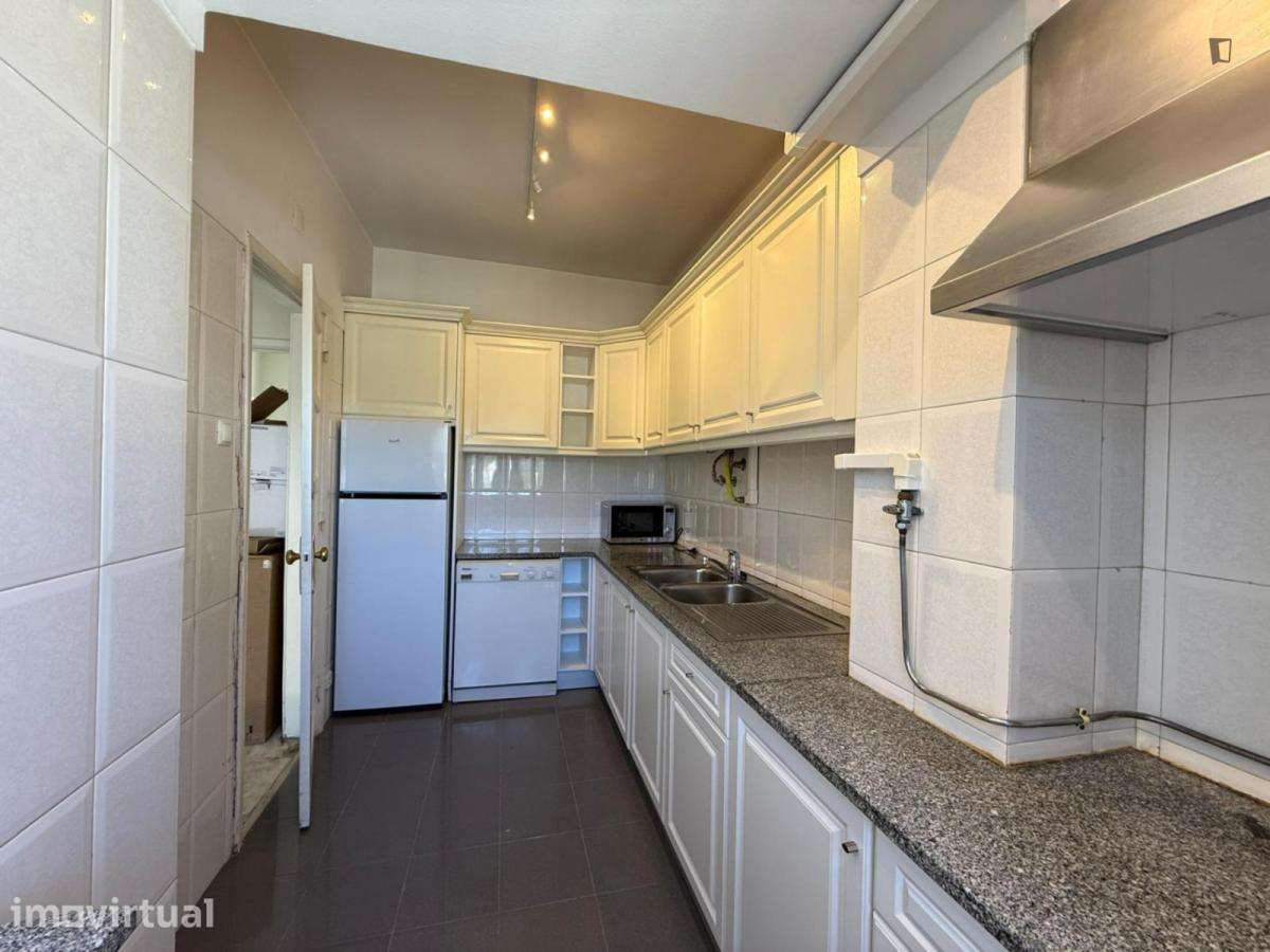 Quarto - localizado em Alvalade Lisbon - Grande imagem: 4/11