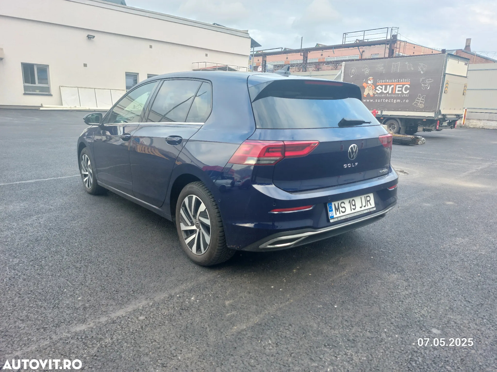 Volkswagen Golf - 5