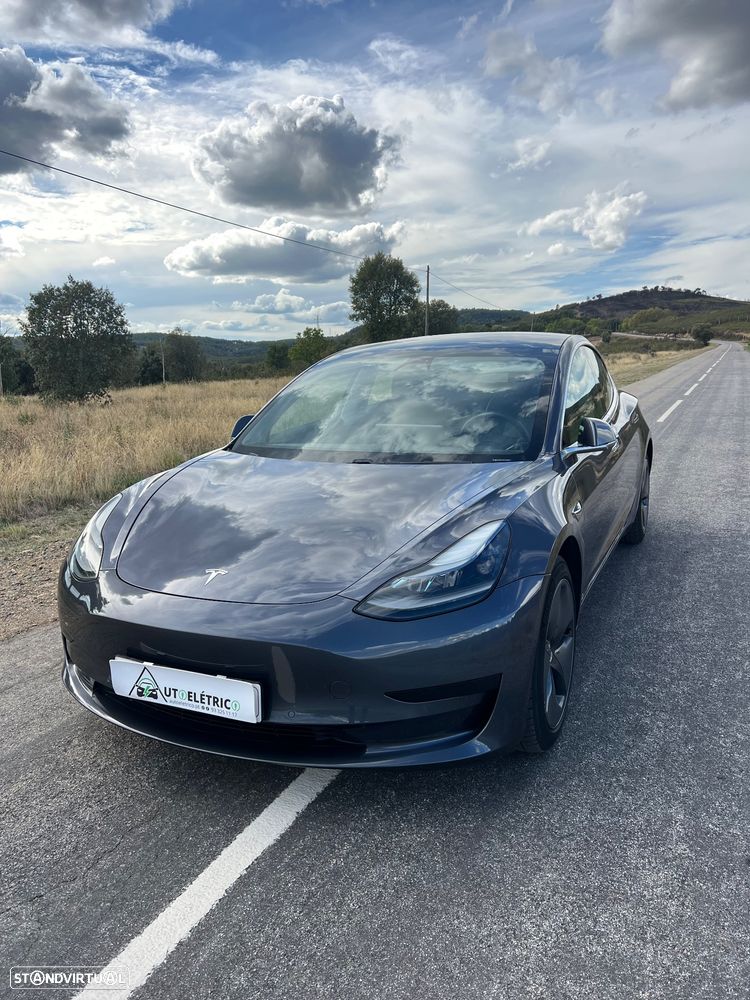 Tesla Model 3 - 1