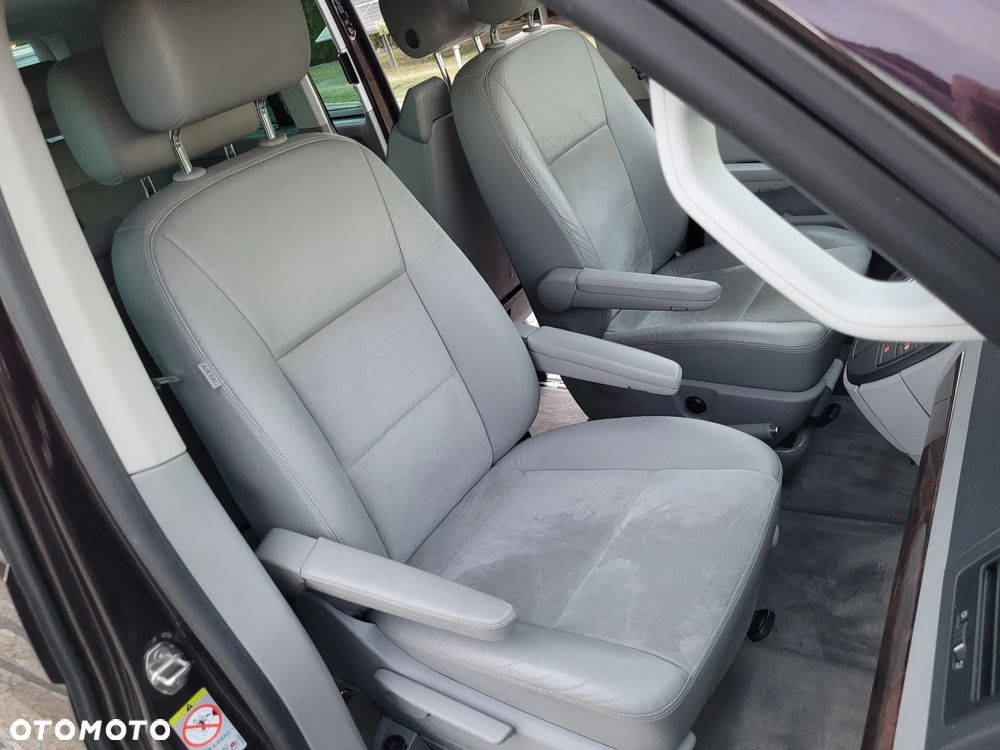 Volkswagen Multivan - 14
