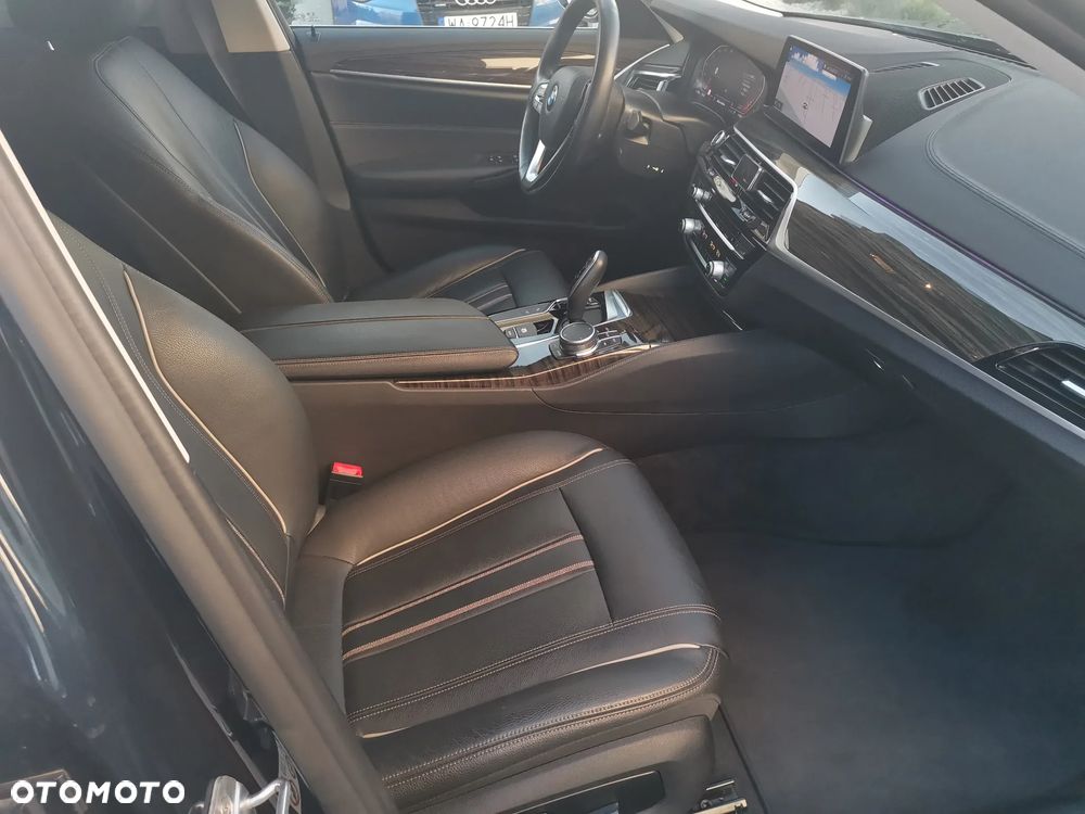 BMW Seria 5 530d Luxury Line - 18