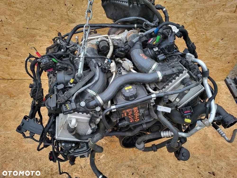 SILNIK BMW X5 G05 G06 G07 G11 4.4 L V8 2021 R - N63B44D - 7