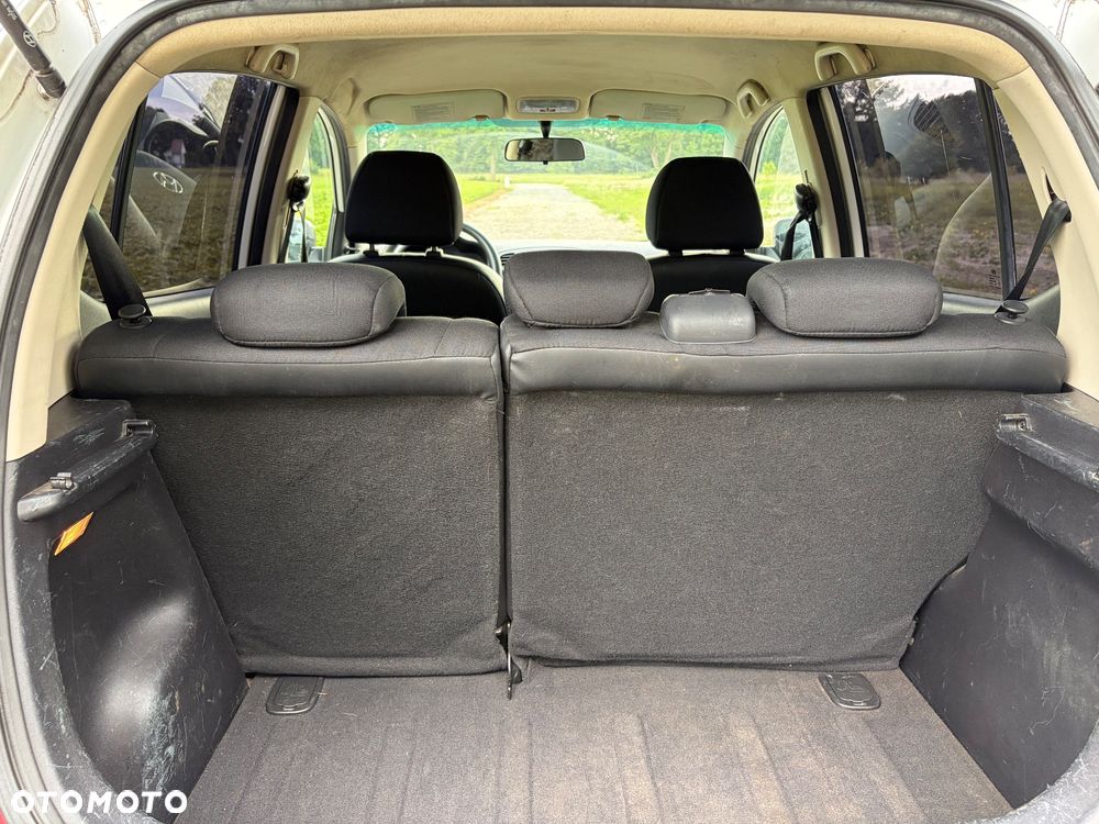 Hyundai i10 - 16