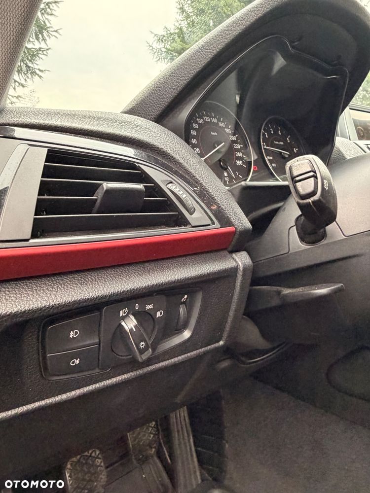 BMW Seria 1 118i Sport Line - 12