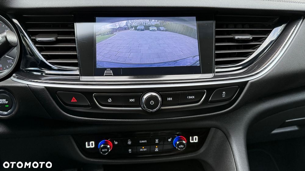 Opel Insignia 2.0 CDTI automatik Business Edition - 28