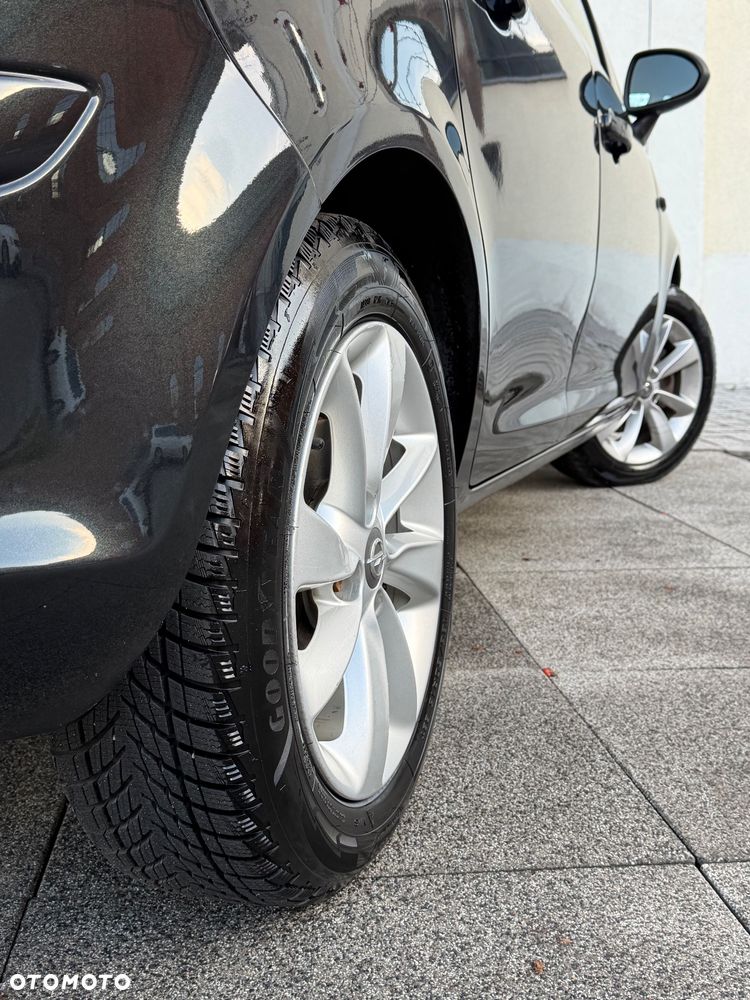 Opel Corsa 1.2 16V Cosmo - 39