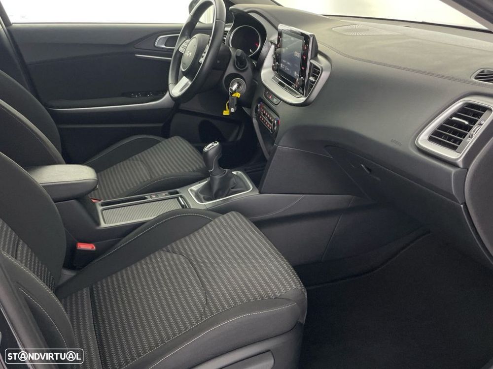 Kia XCeed 1.0 T-GDI Tech - 23