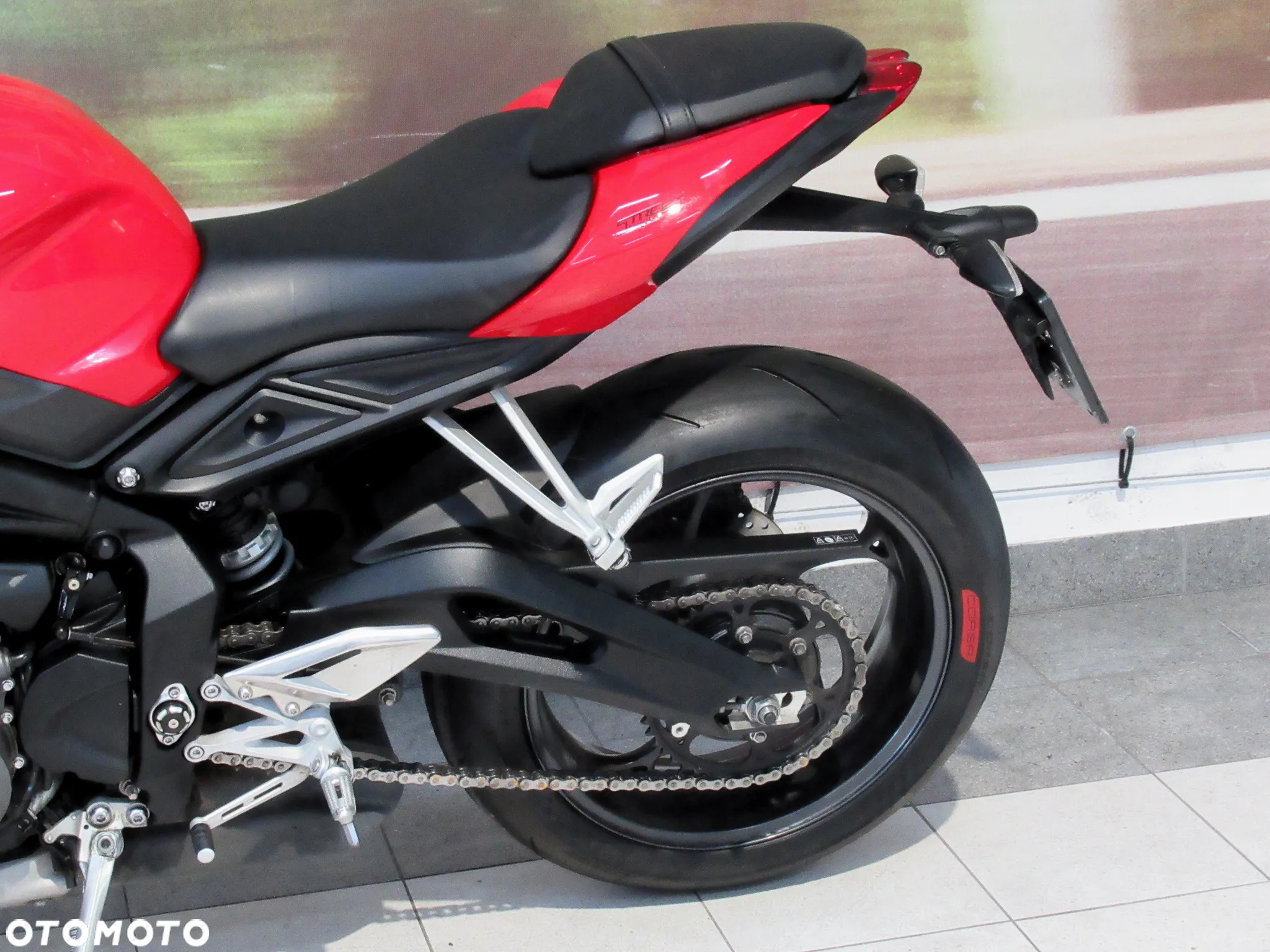 Triumph Street Triple - 19