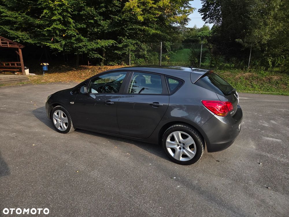 Opel Astra 1.6 Exklusiv - 6