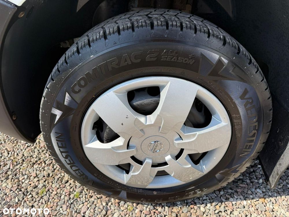 Nissan NV40 - 20