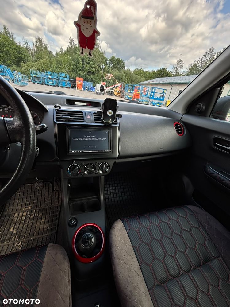 Suzuki Swift 1.3 GC - 1