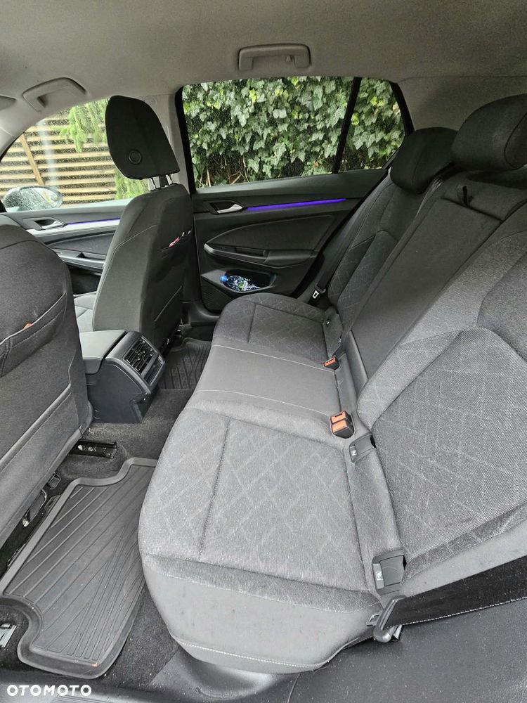 Volkswagen Golf 1.5 eTSI Life DSG - 19