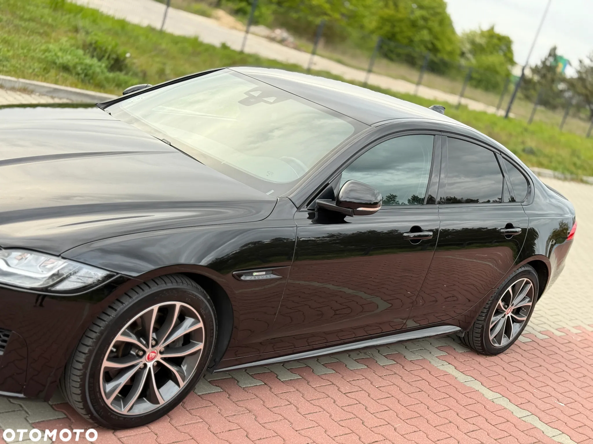 Jaguar XF 2.0 i4D R-Sport - 19