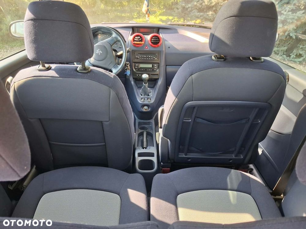 Peugeot 1007 1.4 Trendy - 12