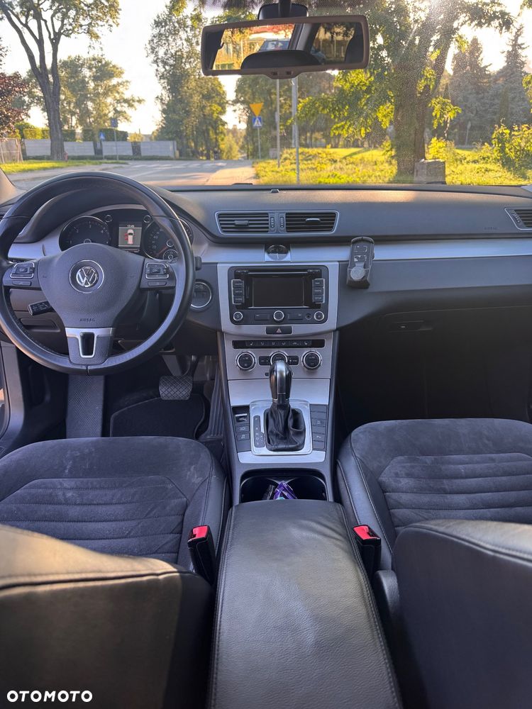 Volkswagen Passat 2.0 TDI Highline DSG - 8