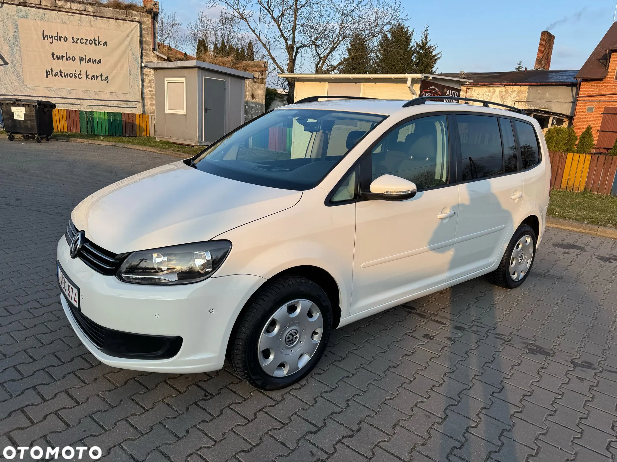 Volkswagen Touran - 4