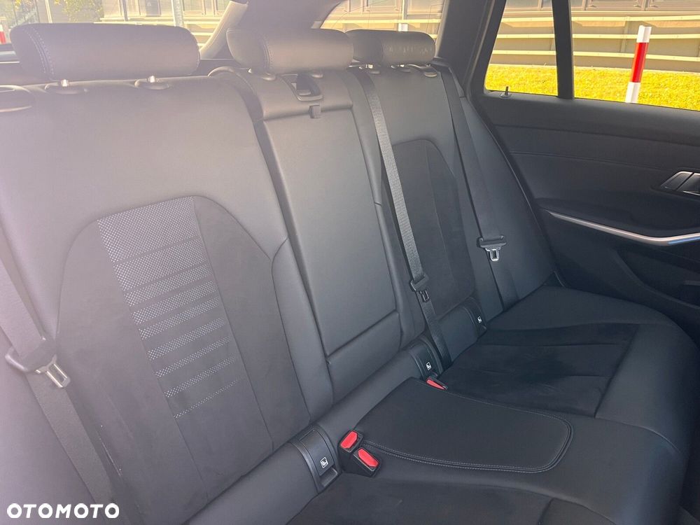 BMW Seria 3 320d mHEV M Sport sport - 26