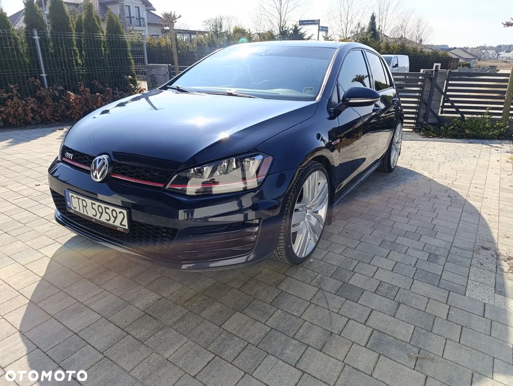 Volkswagen Golf 2.0 GTI DSG - 4