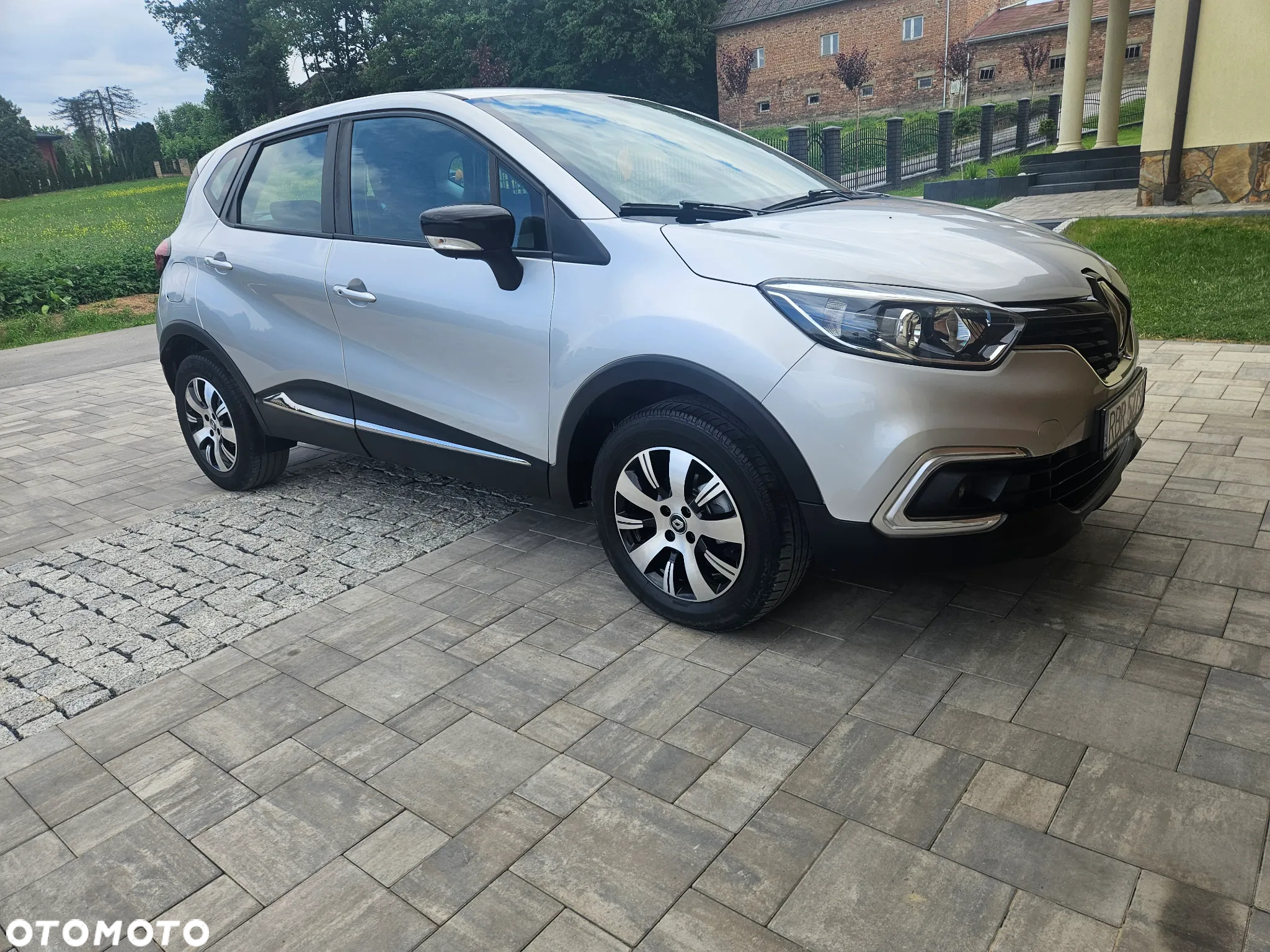 Renault Captur (ENERGY) TCe 90 BOSE EDITION - 3