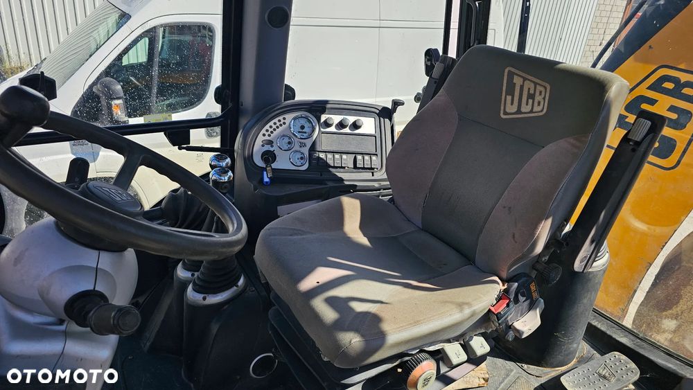 JCB 3 CX CONTRACTOR - 5