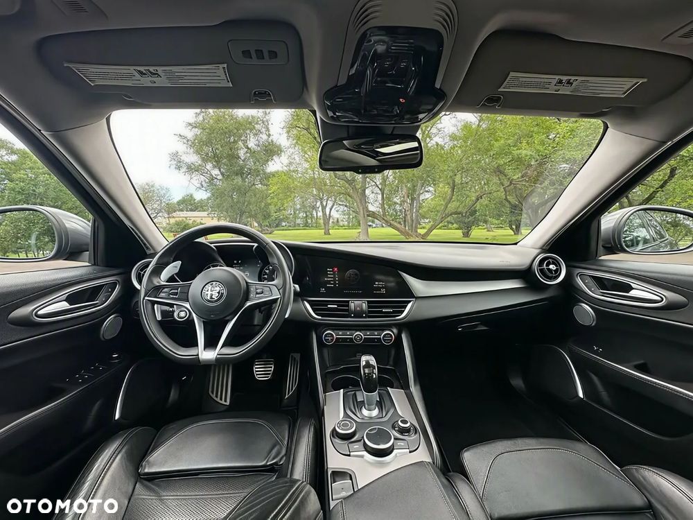 Alfa Romeo Giulia - 13
