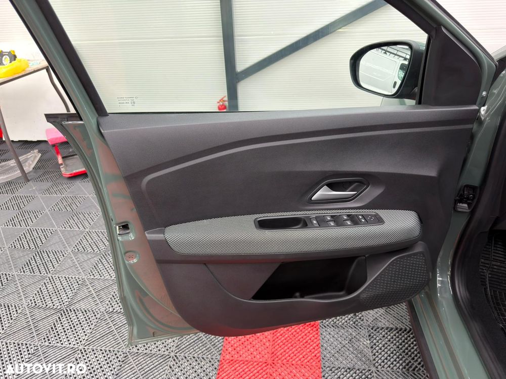 Dacia Sandero Stepway TCe 90 MT6 Expression - 10