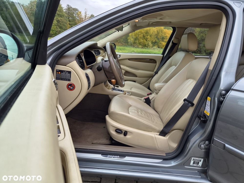 Jaguar X-Type - 8